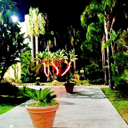 Ξενοδοχείο Akrabello 3*