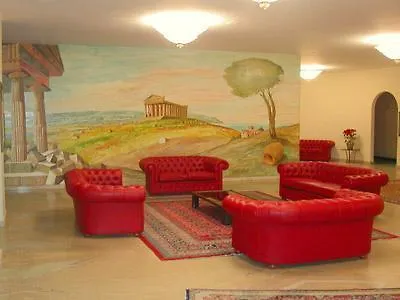 Akrabello 3*