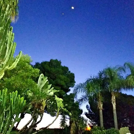 Ξενοδοχείο Akrabello 3*