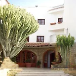 Akrabello 3*