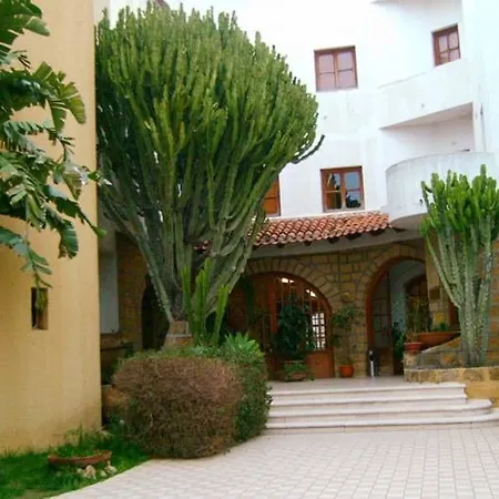 Akrabello فندق 3*