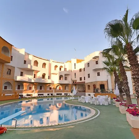 Akrabello فندق 3*
