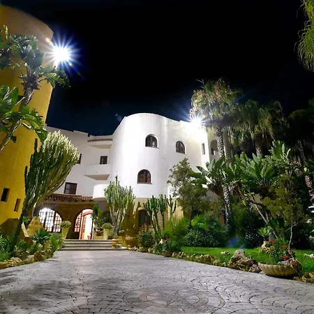 Akrabello فندق 3*